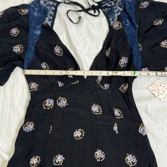 Free People Women's Mockingbird Floral Lace Plunge Mini Dress size 4 Punk Goth - Picture 6 of 15